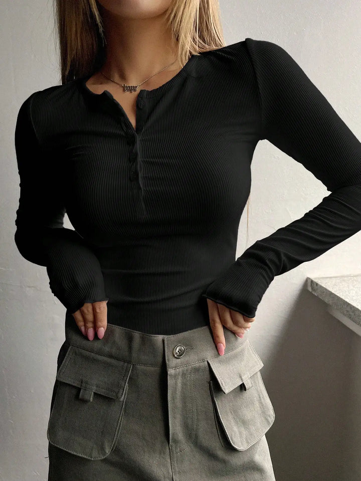 Nayla | Button Detail Ribbed Top